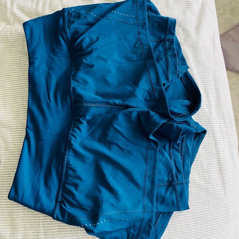 Lululemon shorts sz 6